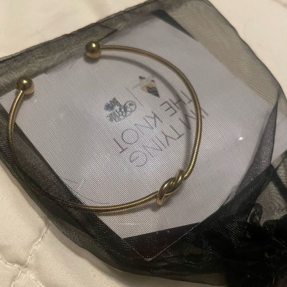 NWT Women's Tying the Knot Gold Jewelry Bracelet Accessory - Picture 5 of 9